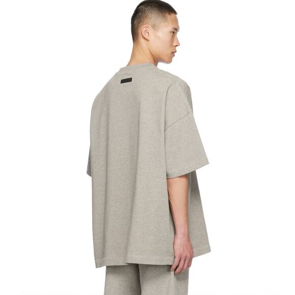 (M) NWT Fear of God ESSENTIALS Gray Crewneck T-Shirt Dark Heather Oatmeal - Picture 2 of 4